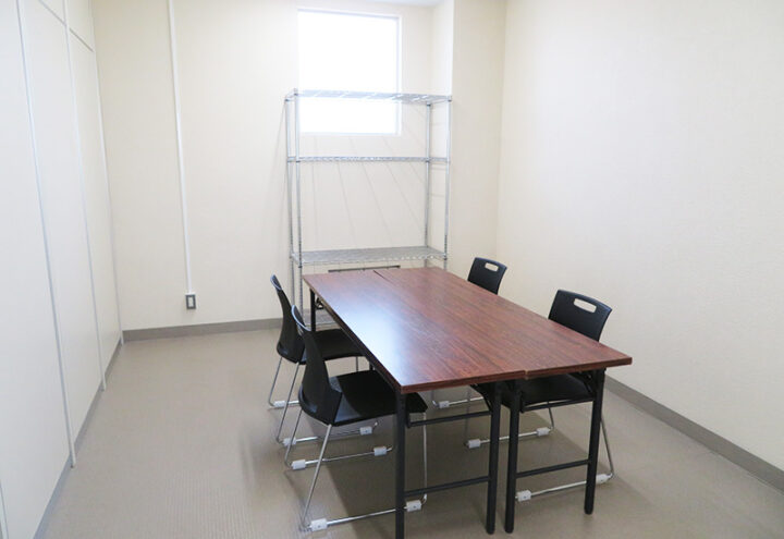 管理棟ミーティング室