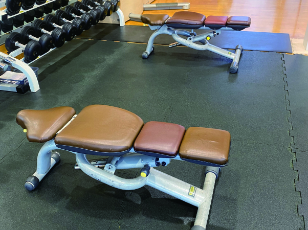 アジャスタブルベンチ