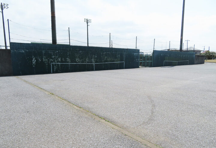 乱打場半面コート